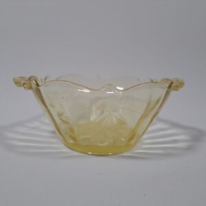VTG Topaz Yellow Glass Mayonnaise Serving Condiment Bowl Jubilee 2 Handle Canary